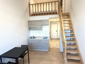 Pronájem bytu 1+kk, Praha - Vysočany, Poděbradská, 30 m2