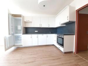 Pronájem bytu 2+kk, Praha - Černý Most, Vašátkova, 40 m2