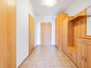 Pronájem bytu 1+1, Praha - Krč, Nová cesta, 50 m2