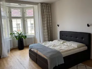 Pronájem bytu 2+kk, Praha - Holešovice, Ovenecká, 67 m2