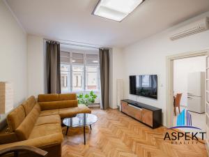 Pronájem bytu 2+1, Praha - Staré Město, Kaprova, 82 m2