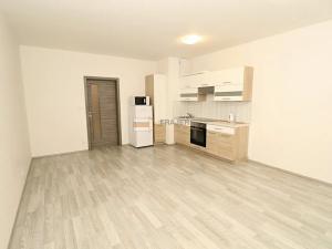 Pronájem bytu 1+kk, Praha - Horní Měcholupy, Modenská, 44 m2