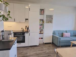 Prodej bytu 2+kk, Praha - Libuš, Novodvorská, 52 m2