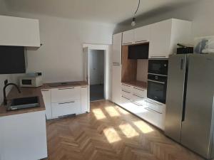 Prodej bytu 3+1, Praha - Vinohrady, Slezská, 105 m2