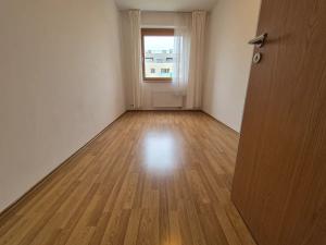 Pronájem bytu 3+kk, Praha - Modřany, Československého exilu, 70 m2