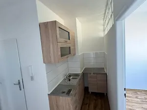 Pronájem bytu 2+kk, Ústí nad Labem, U Panského dvora, 34 m2