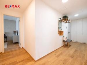 Prodej bytu 3+kk, Praha - Radlice, U Komína, 79 m2