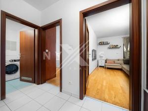 Pronájem bytu 2+kk, Praha - Háje, Loosova, 51 m2