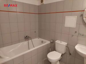 Pronájem bytu 1+kk, Praha - Kunratice, Velké Kunratické, 35 m2