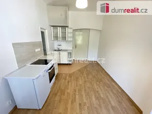 Pronájem bytu 2+kk, Praha - Smíchov, Kmochova, 35 m2