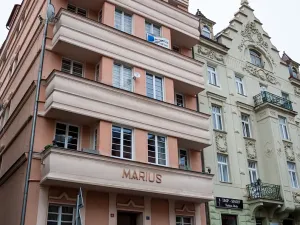 Pronájem bytu 2+1, Karlovy Vary, Zámecký vrch, 57 m2