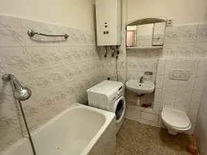 Pronájem bytu 1+kk, Praha - Vršovice, Karpatská, 26 m2