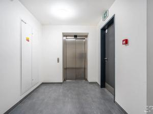 Pronájem bytu 2+kk, Praha - Vysočany, Smržových, 59 m2