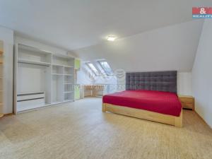 Prodej rodinného domu, Karlovy Vary - Hůrky, Motýlí, 238 m2