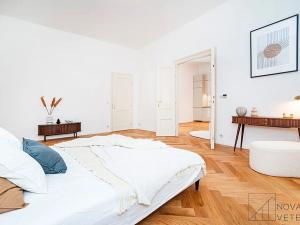 Pronájem bytu 2+kk, Praha - Malá Strana, Újezd, 71 m2