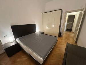 Pronájem bytu 2+kk, Praha - Nové Město, Hálkova, 60 m2