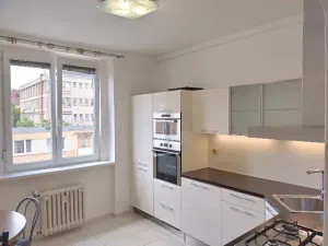 Pronájem bytu 1+1, Zlín, Ševcovská, 40 m2