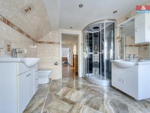Prodej ubytování, Bečov nad Teplou, Nádražní, 298 m2