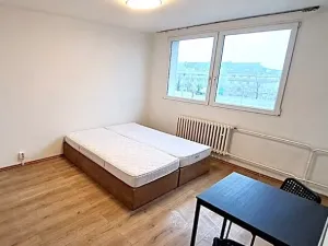 Pronájem bytu 1+kk, Praha - Vysočany, U vinných sklepů, 25 m2