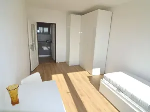 Pronájem bytu 1+kk, Praha - Černý Most, Kuttelwascherova, 22 m2