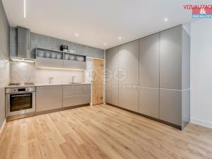 Prodej bytu 1+1, Karlovy Vary - Rybáře, Klínovecká, 42 m2