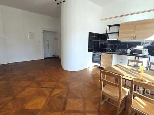 Pronájem bytu 1+kk, Písek, Velké náměstí, 35 m2