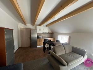 Pronájem bytu 2+kk, Hlušovice, Okružní, 42 m2