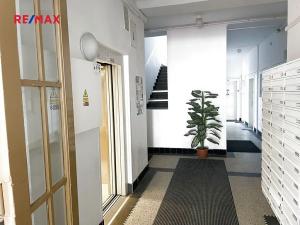 Prodej bytu 2+kk, Praha - Bubeneč, N. A. Někrasova, 54 m2