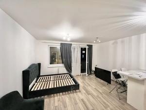 Pronájem bytu 1+kk, Praha - Horní Měcholupy, Modenská, 35 m2