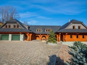 Prodej rodinného domu, Dolní Lomná, 1559 m2