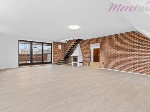 Prodej bytu 4+1, Staré Město, Velehradská, 160 m2