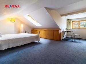 Pronájem bytu 2+kk, Praha - Vršovice, 28. pluku, 62 m2
