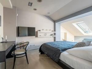 Pronájem bytu 3+kk, Praha - Nové Město, Soukenická, 112 m2