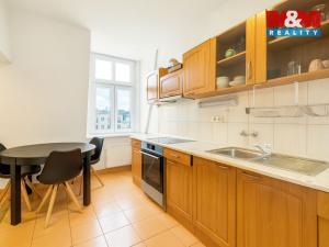 Prodej bytu 4+1, Karlovy Vary, Varšavská, 124 m2