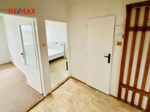 Pronájem bytu 2+kk, Praha - Dejvice, Evropská, 40 m2