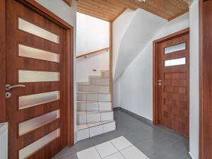 Prodej domu, Tmaň, K Vodojemu, 261 m2
