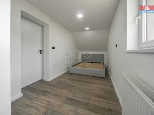 Pronájem bytu 3+1, Radonice, Růžičkova, 92 m2
