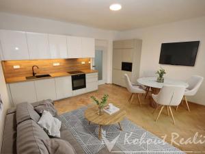 Prodej bytu 3+1, Praha - Kobylisy, Ořechová, 103 m2