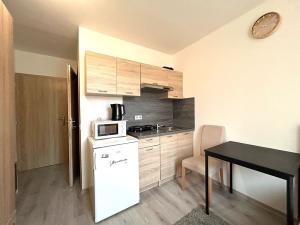 Pronájem bytu 1+kk, Praha - Černý Most, Vlčkova, 18 m2