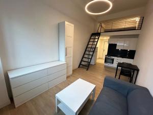Pronájem bytu 1+kk, Praha - Hloubětín, Poděbradská, 30 m2