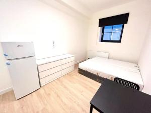 Pronájem bytu 1+kk, Praha - Vysočany, Poděbradská, 26 m2