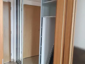 Pronájem bytu 1+kk, Praha - Hloubětín, Nademlejnská, 35 m2