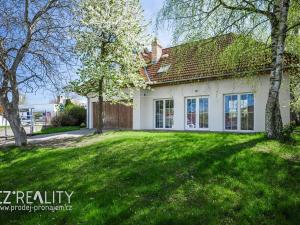 Prodej rodinného domu, Praha - Lipence, Na Bambouzku, 308 m2