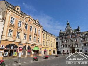 Pronájem obchodního prostoru, Kolín, Karlovo náměstí, 74 m2