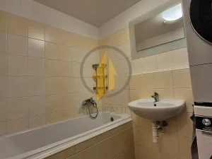 Prodej bytu 2+kk, Praha - Kbely, Herlíkovická, 55 m2