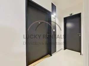 Pronájem bytu 4+kk, Praha - Střížkov, Lovosická, 94 m2