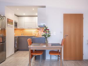 Pronájem bytu 2+kk, Praha - Záběhlice, Mikanova, 46 m2