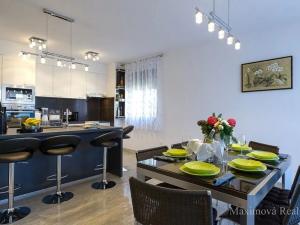 Prodej vícegeneračního domu, Sukošan, Chorvatsko, Ante Starčevića, 302 m2