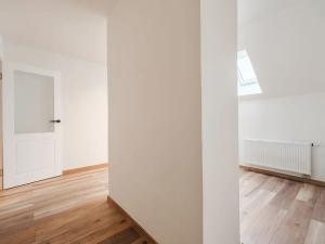 Pronájem bytu 3+kk, Praha - Vršovice, Rostovská, 77 m2