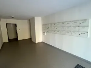 Prodej bytu 1+kk, Praha - Modřany, Petržílova, 29 m2